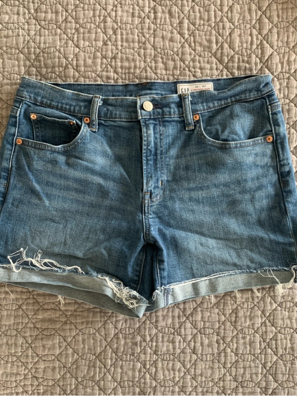 GAP Girlfriend Denim Shorts - Picture 2 of 8